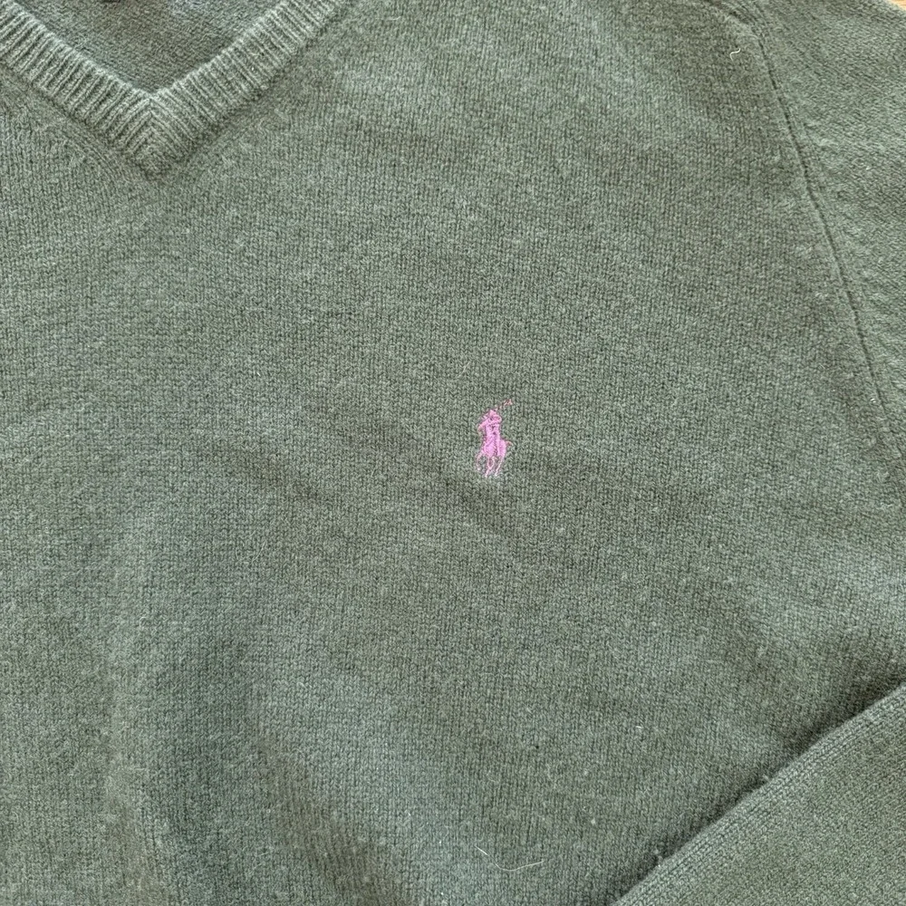 Men's Polo Ralph Lauren‎ V-Neck Lambswool Sweater - Size Large